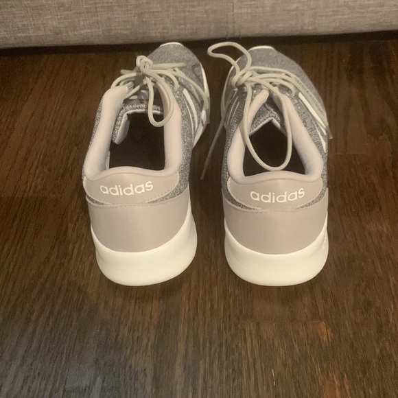 Adidas Racer Running Sneaker with Memory foam foot bed size 9 in gray - Picture 4 of 5